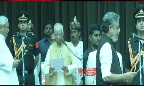 LIVE : नीतीश कुमार ने छठी बार ली मुख्यमंत्री पद की शपथ, सुशील मोदी बने डेप्युटी सीएम LIVE : नीतीश कुमार ने छठी बार ली मुख्यमंत्री पद की शपथ, सुशील मोदी बने डेप्युटी सीएम