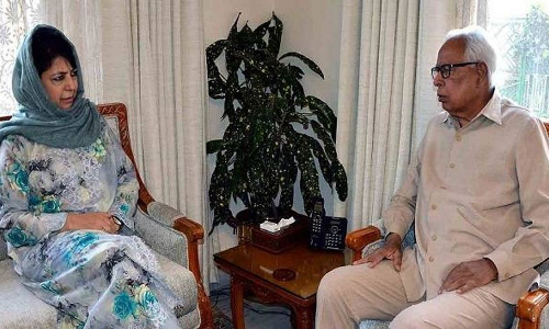 महबूबा मुफ़्ती और राज्यपाल एन एन वोहरा