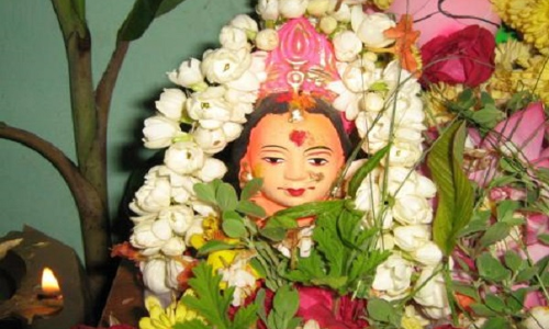 हरतालिका तीज: महिलाएं क्यों रखती है तीज का ये व्रत, जानें पूजन विधि और शुभ समय हरतालिका तीज: महिलाएं क्यों रखती है तीज का ये व्रत, जानें पूजन विधि और शुभ समय