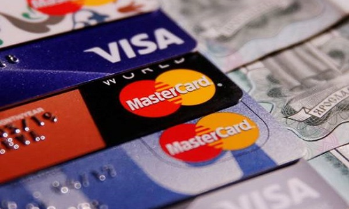 SBI ने शुरू की खास सुविधा: अब डेबिट कार्ड में लगा सकेंगे फोटो SBI ने शुरू की खास सुविधा: अब डेबिट कार्ड में लगा सकेंगे फोटो