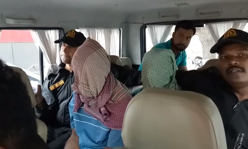 यूपी ATS , नोएडा पुलिस और बंगाल STF ने मिलाकर दो बंगलादेशी आतंकी किये गिरफ्तार यूपी ATS , नोएडा पुलिस और बंगाल STF ने मिलाकर दो बंगलादेशी आतंकी किये गिरफ्तार