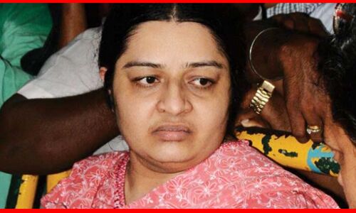 जयललिता की भतीजी ने राजनीति में आने के दिए संकेत, शशिकला पर साधा निशाना जयललिता की भतीजी ने राजनीति में आने के दिए संकेत, शशिकला पर साधा निशाना