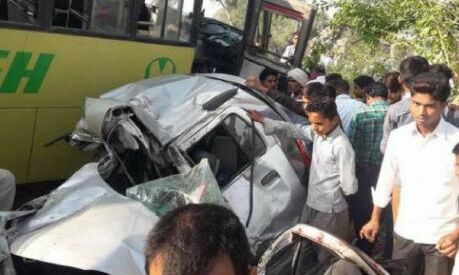 एटा: बस एक्सीडेंट में पिता पुत्र की मौत एटा: बस एक्सीडेंट में पिता पुत्र की मौत