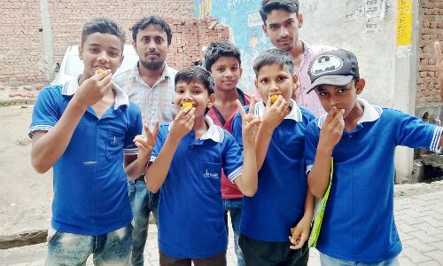 देश भर से 30 लाख तो वहीं हापुड- गाजियाबाद से 10 हजार बच्चे हुये परीक्षा मे शामिल