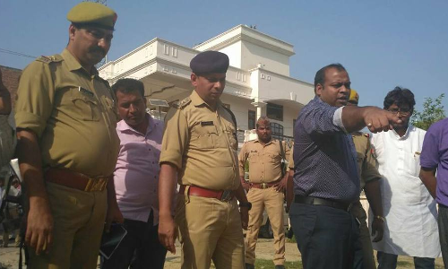 बीजेपी नेता के घर मिला टाइम बम, मच गया हडकम्प