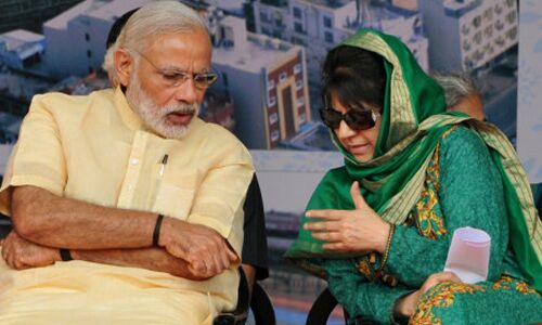 मुफ़्ती महबूबा की बात मानी मोदी सरकार ने, नहीं होगा सर्च आपरेशन आतंकियों के खिलाफ माहे रमजान में !