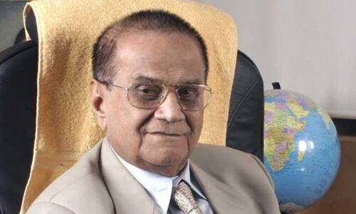 अंबानी को छोड़ा पीछे, अब भारत के सबसे बड़े अमीर आदमी है बिहार का ये शेर