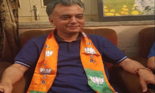 बीजेपी ने दिया हिमाचल में कांग्रेस को बड़ा झटका, मंत्री अनिल शर्मा बीजेपी में शमिल