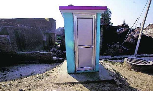 घर में टॉयलेट न होने पर पत्नी ने की शिकायत, कोर्ट ने दिलाया तलाक घर में टॉयलेट न होने पर पत्नी ने की शिकायत, कोर्ट ने दिलाया तलाक