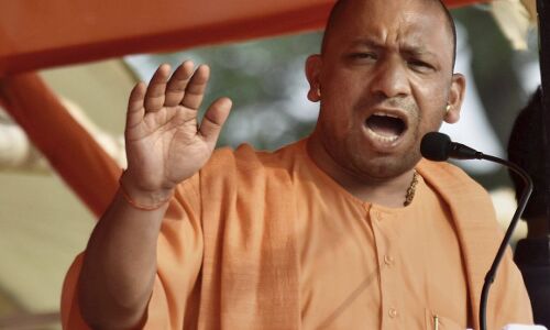 योगी सरकार के मुकद्दमे खत्म करने पर, विधायक जिग्नेश मेवाणी ने पढ़ी ये कविता!