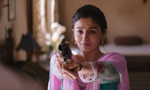 बेटी, पत्नी और जासूस बनीं आलिया भट्ट, यहां देखिए- राज़ी का दमदार ट्रेलर