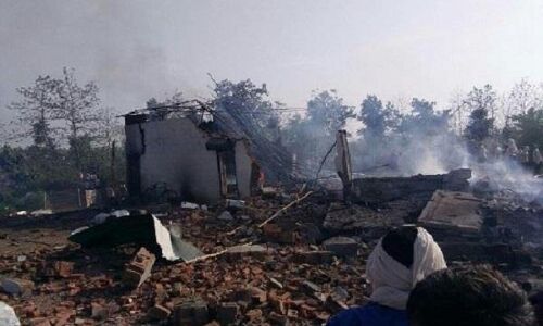 मध्यप्रदेश में अवैध पटाखा फैक्ट्री में धमाका, 20 की मौत दर्जनों घायल मध्यप्रदेश में अवैध पटाखा फैक्ट्री में धमाका, 20 की मौत दर्जनों घायल