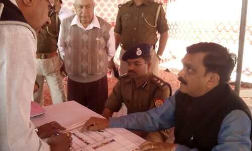 हरदोई: डीएम, एसपी ने लिया मतगणना स्थल का जायजा