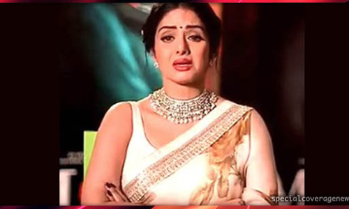 ऑन स्क्रीन बेटी को मिस करते हुए मॉम श्रीदेवी हुई भावुक, निकले आंसू- देखें, VIDEO