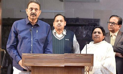 वाह रे मुख्तार तेरी माया, भैया ने ठुकराया-बहन जी ने अपनाया!