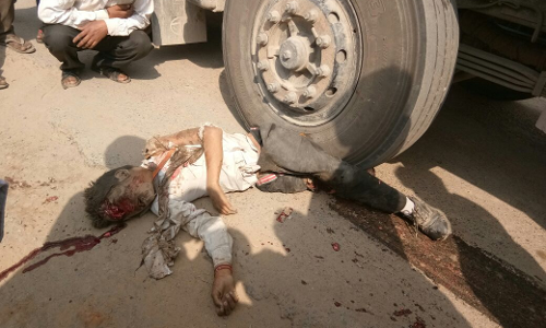 छात्र की दर्दनाक मौत देख रोने लगे लोग!