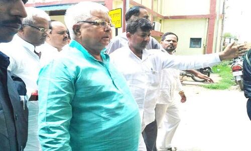 चारा घोटाला: CBI की विशेष अदालत में पेश हुए लालू यादव