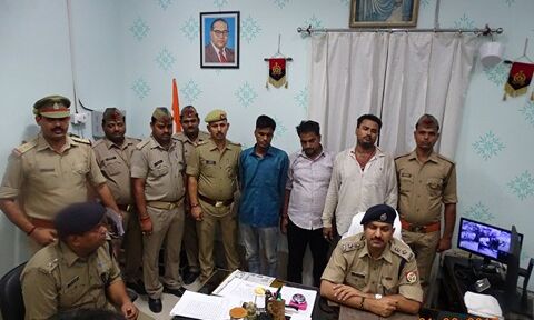 अवैध शराब फैक्ट्री का भण्डाफोड़, 21 पेटी अवैध शराब, 500 लीटर केमिकल बारामद