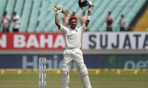 IND vs AUS : इंग्लैंड के पूर्व कप्तान बोले , पृथ्वी की जगह इस खिलाडी को करें शामिल