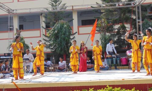 कुम्हार की तरह शिक्षक विद्यार्थियों को विकसित करता है: मनीराम
