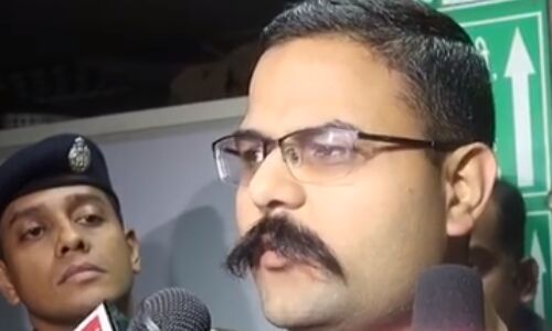 नोएडा एसएसपी ने बताया, गन पॉइंट पर लेकर लूट करने वाले तीन बदमाश मुठभेड़ के बाद गिरफ्तार नोएडा एसएसपी ने बताया, गन पॉइंट पर लेकर लूट करने वाले तीन बदमाश मुठभेड़ के बाद गिरफ्तार