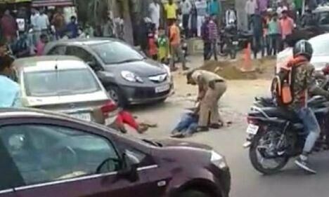 जज की पत्नी और बेटे ने मौत से पहले खोला यह राज, क्यों की गनर ने हत्या? जज की पत्नी और बेटे ने मौत से पहले खोला यह राज, क्यों की गनर ने हत्या?