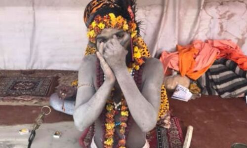 अपने प्राइवेट पार्ट से 150 किलों की कार खींच लेते हैं ये नागा साधु बने कुंभ में चर्चा का विषय अपने प्राइवेट पार्ट से 150 किलों की कार खींच लेते हैं ये नागा साधु बने कुंभ में चर्चा का विषय