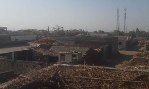 फ़सल बीमा न मिलने के कारण इस गाँव के 3000 किसानों ने नहीं किया वोट फ़सल बीमा न मिलने के कारण इस गाँव के 3000 किसानों ने नहीं किया वोट