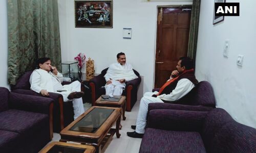 रालोसपा चीफ उपेंद्र कुशवाहा से मिले कांग्रेसी नेता अहमद पटेल, इधर आई तब तक यह बुरी खबर रालोसपा चीफ उपेंद्र कुशवाहा से मिले कांग्रेसी नेता अहमद पटेल, इधर आई तब तक यह बुरी खबर