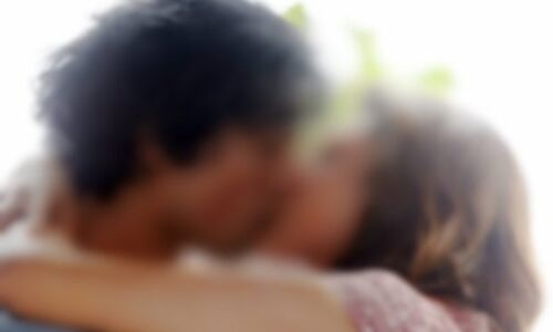 गुजरात में अध्यापक कक्षा में कर रहे थे चूमा चाटी और फिर पहुंचे ...? गुजरात में अध्यापक कक्षा में कर रहे थे चूमा चाटी और फिर पहुंचे ...?