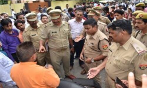 जब इस आईपीएस अधिकारी ने निकाली यूपी में बीजेपी नेता की हेकड़ी! जब इस आईपीएस अधिकारी ने निकाली यूपी में बीजेपी नेता की हेकड़ी!