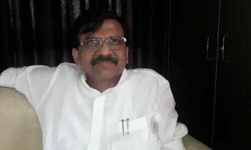 अयोध्या में 25 नवम्बर को होने वाले कार्यक्रमों को लेकर विहिप व शिवसेना में रार