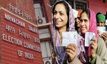 चार चरणों में होंगे जम्मू-कश्मीर में चुनाव चार चरणों में होंगे जम्मू-कश्मीर में चुनाव