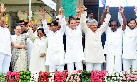 राहुल, अखिलेश , मायावती , तेजस्वी , ममता बनर्जी की कमियां ढूंढने वाली मिडिया, कुछ सवाल सरकार से भी पूंछ लो?