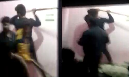 नोएडा में सरेआम घर में घुसकर मारी गोली नोएडा में सरेआम घर में घुसकर मारी गोली