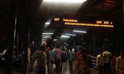 अमृतसर हादसे के बाद कई ट्रेन कैंसिल तो कई के बदल रूट, देखिये पूरी सूची फिर निकले यात्रा पर