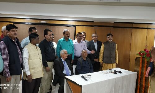 अपनी काबिलियत की बदौलत देश के विभिन्न संस्थानों को आलोकित कर रहे हैं बरौनी थर्मल के बच्चे: मनमोहन अपनी काबिलियत की बदौलत देश के विभिन्न संस्थानों को आलोकित कर रहे हैं बरौनी थर्मल के बच्चे: मनमोहन