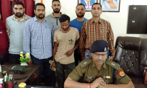 रामपुर पुलिस ने किया 25 हजार का इनामी तमंचे के साथ गिरफ्तार- एएसपी अरुण कुमार सिंह