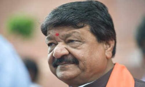 बीजेपी नेता का ऐलान, बीजेपी के रहमोकरम से चल रही है कमलनाथ सरकार बीजेपी नेता का ऐलान, बीजेपी के रहमोकरम से चल रही है कमलनाथ सरकार