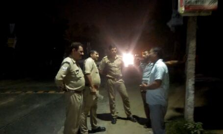 गाजियाबाद में एसआई की सूझबूझ से टली लखनऊ घटना की पुनरावृत्ति, एसएसपी ने लिया घटना का संज्ञान आरोपी हिरासत में गाजियाबाद में एसआई की सूझबूझ से टली लखनऊ घटना की पुनरावृत्ति, एसएसपी ने लिया घटना का संज्ञान आरोपी हिरासत में