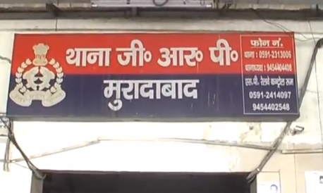 लाइव वीडियो: पुलिस चौकी में पुलिस से लाइव मारपीट