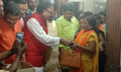 मातृ शक्ति सदैव पूज्यनीय रही है - डॉ महेन्द्र नाथ पाण्डेय