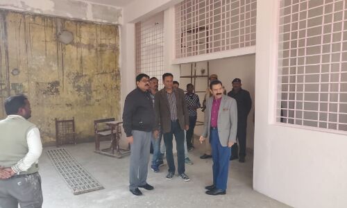 इलाहाबाद विश्वविद्यालय कुलपति ने निर्माणाधीन तिलक भवन का किया निरीक्षण ,वसंत पंचमी तक पुनर्निर्माण का दिया निर्देश इलाहाबाद विश्वविद्यालय कुलपति ने निर्माणाधीन तिलक भवन का किया निरीक्षण ,वसंत पंचमी तक पुनर्निर्माण का दिया निर्देश