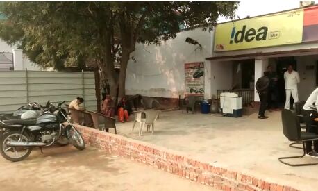 गाजियाबाद: परिजनों ने थाने में मचाया हंगामा और हवालात से ले भागे युवक, पुलिस ने खबर मिलते है छह लोग दबोचे, बाकी की तलाश