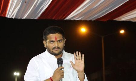 गुजरात मामले में बिहार की राजनीति गरमायी,हार्दिक ने बीजेपी सरकार को कठघरे में खड़ा किया गुजरात मामले में बिहार की राजनीति गरमायी,हार्दिक ने बीजेपी सरकार को कठघरे में खड़ा किया