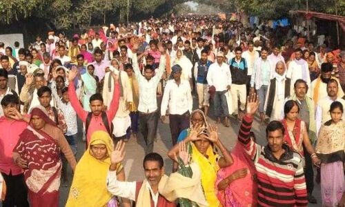 कड़ी सुरक्षा में लाखो श्रद्धालुओ ने शुरू किया चौदह कोशी परिक्रमा