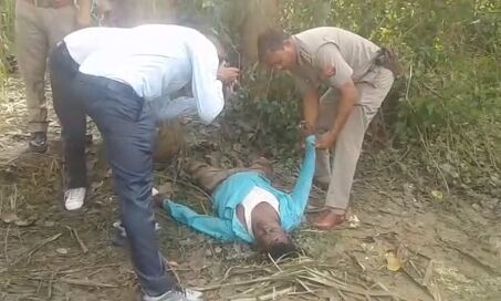 पेड़ से लटकी मिली चौकीदार की लाश, परिजनों का रो रोकर बुरा हाल