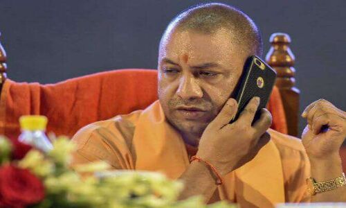 यूपी में सीएम योगी के खिलाफ परिवाद दायर