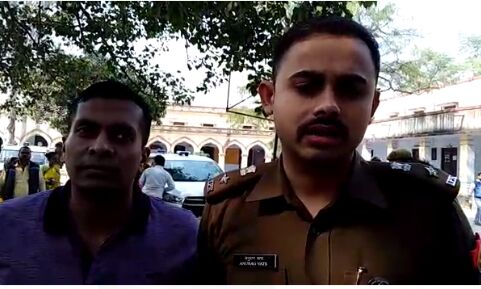 सुल्तानपुर में डीएम और एसपी निकले TET की परीक्षा देखने