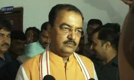 उपमुख्यमंत्री  केशव के पिता की तबीयत हुई खराब ,प्रयाग के कार्यक्रम को रद्द कर लखनऊ हुए रवाना